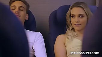 Η Πρώτη Φορά Της Mia Malkova Στη Θέση Της Καουμπόισσας Οδηγεί Σε Πίπα